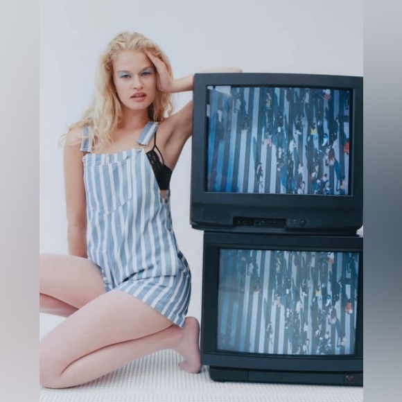 Women’s Zara Stripe Romper Size Medium - Picture 1 of 8